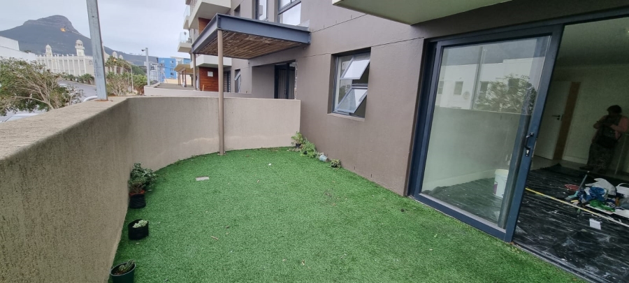 1 Bedroom Property for Sale in Zonnebloem Western Cape